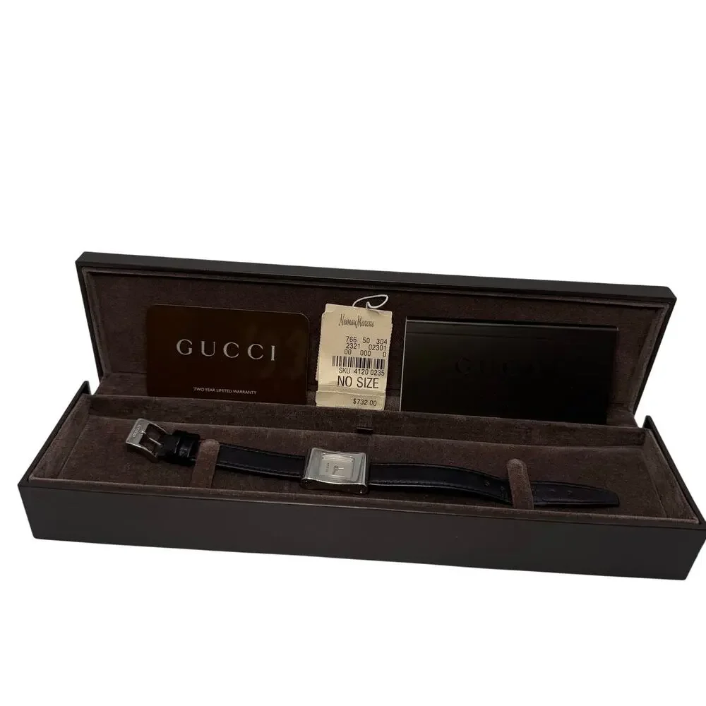 Vintage Gucci 2300L Swiss Made Womens Quartz Watch Silver Dial Leather Band